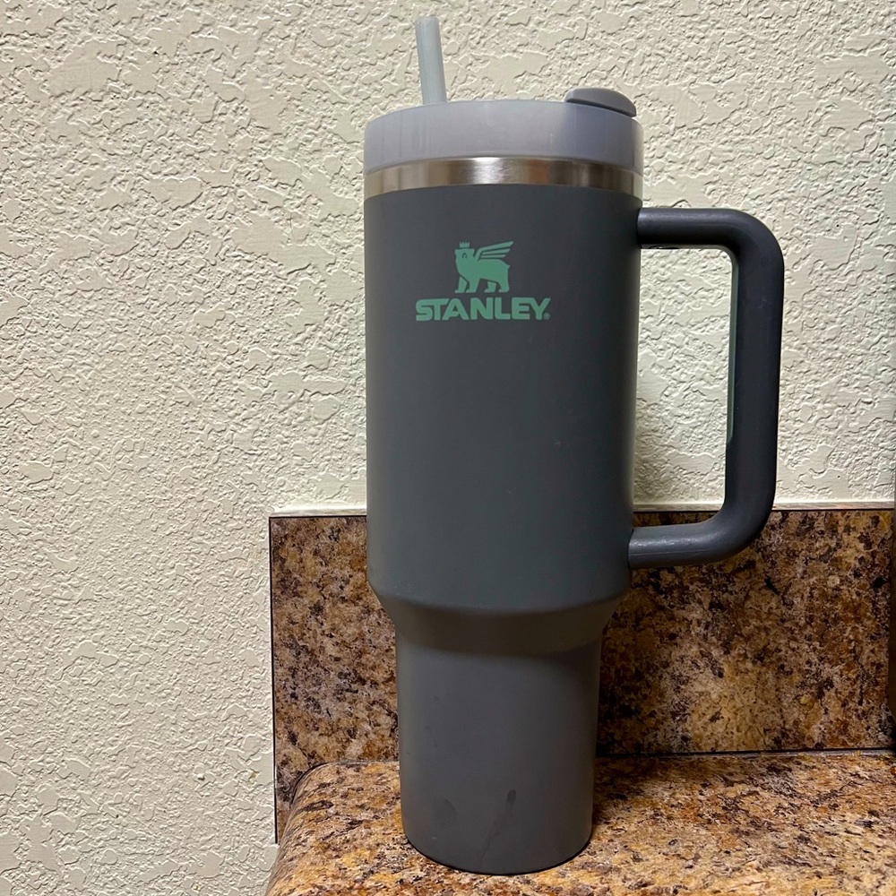 Used Stanley 40oz Tumbler